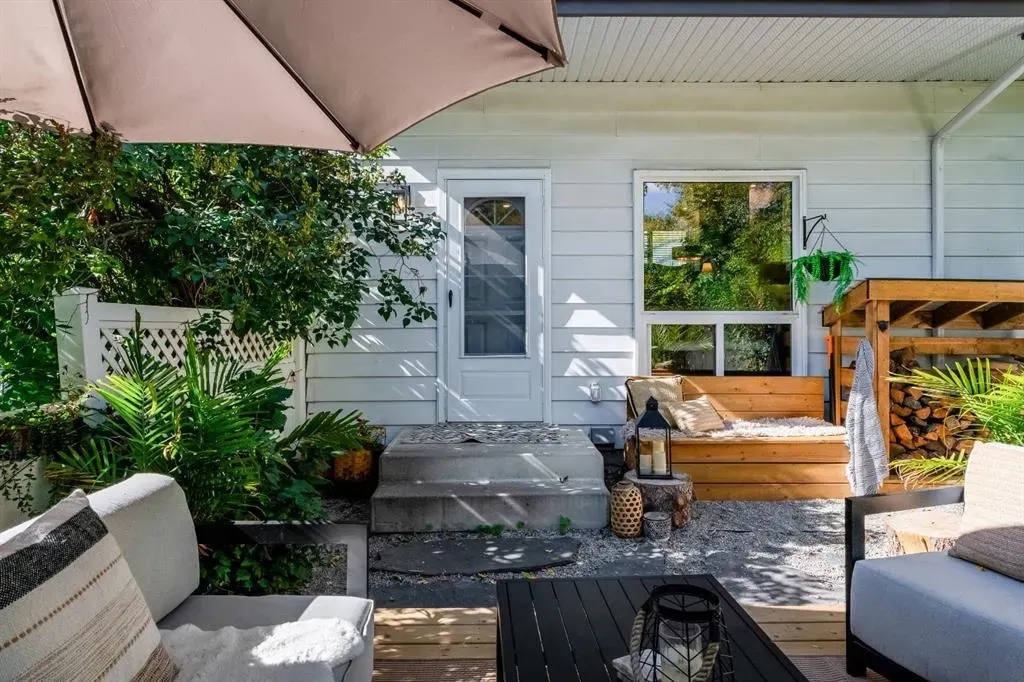 396 Brae Glen Crescent SW