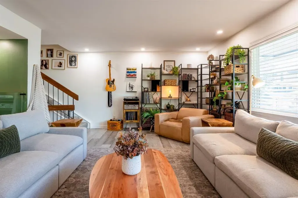 396 Brae Glen Crescent SW