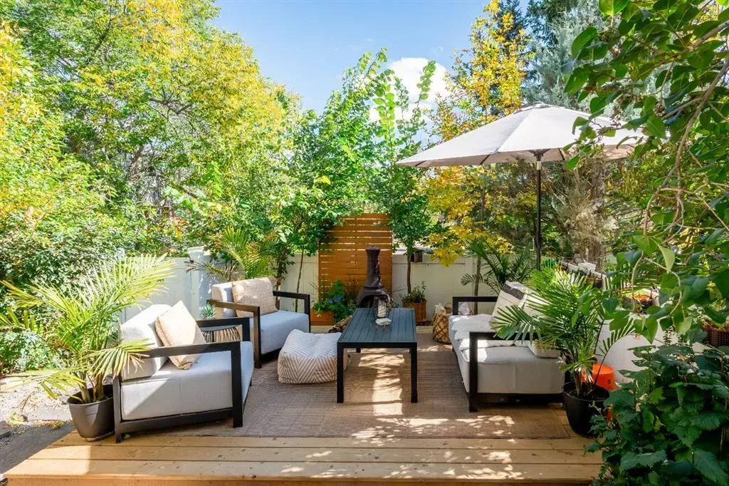 396 Brae Glen Crescent SW
