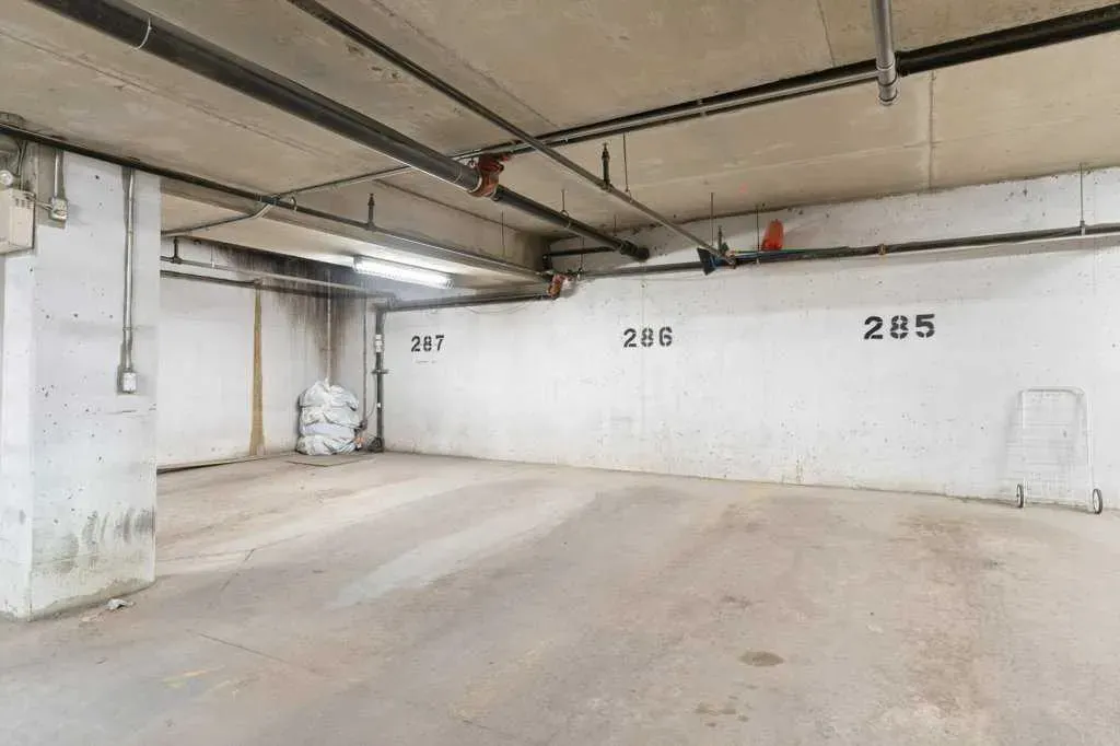 73 Erin Woods Court SE, #1107