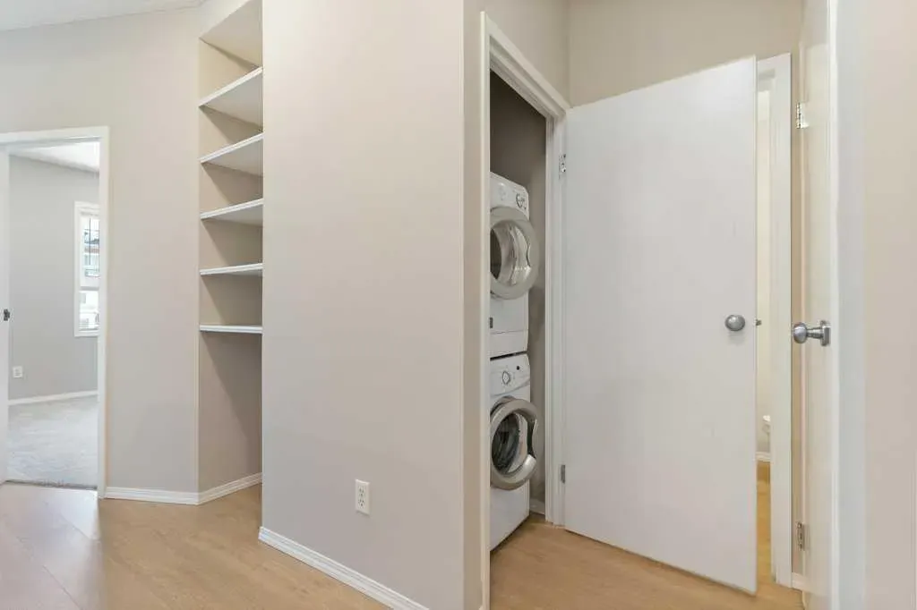 73 Erin Woods Court SE, #1107