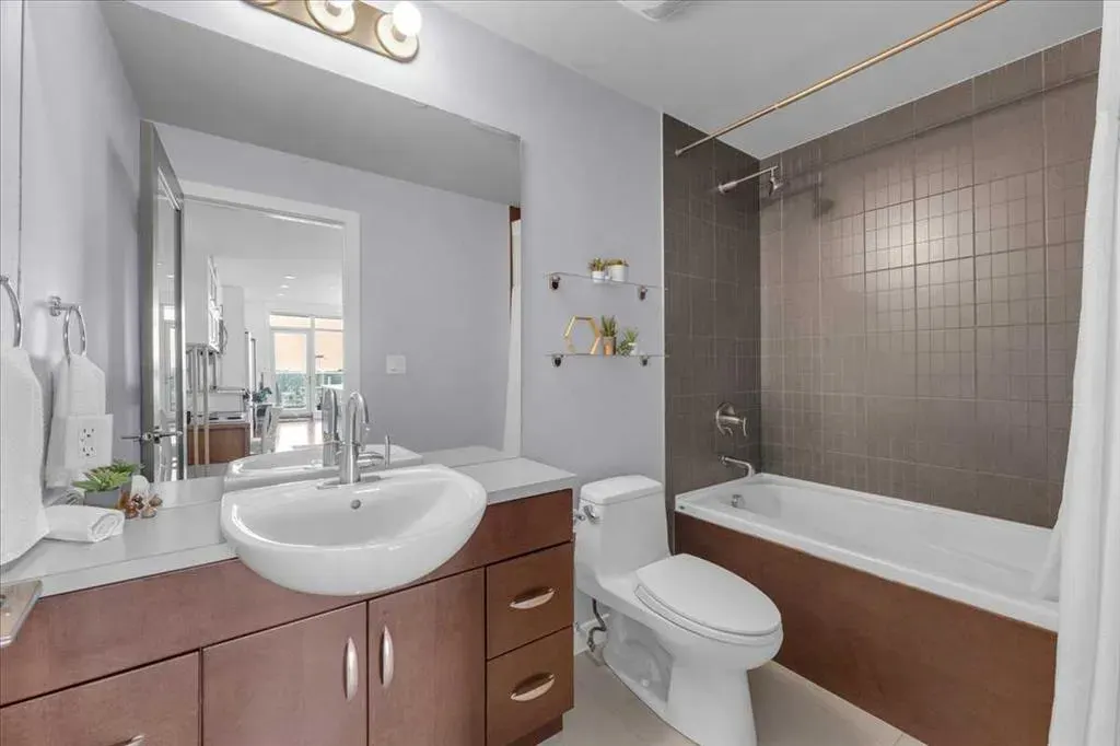 530 12 Avenue SW, #1705