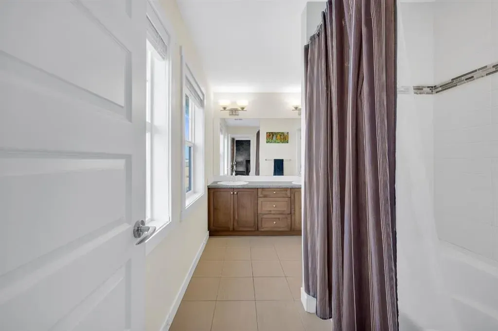 1001 8 Street NW, #3304