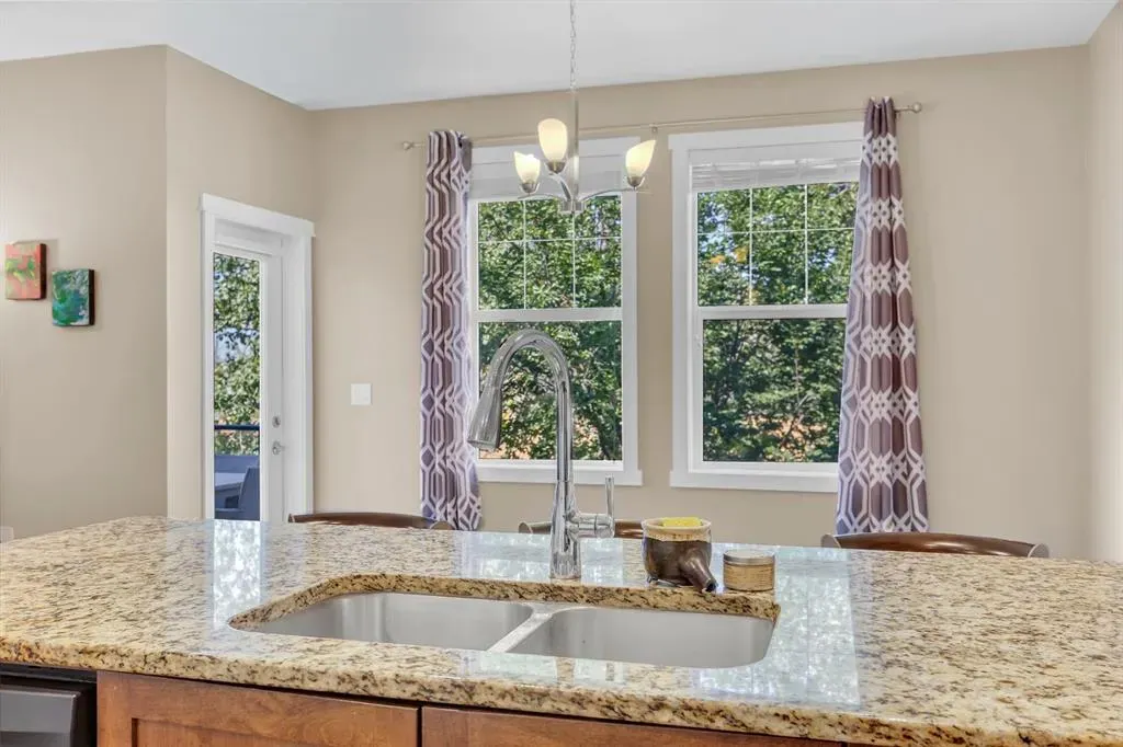1001 8 Street NW, #3304