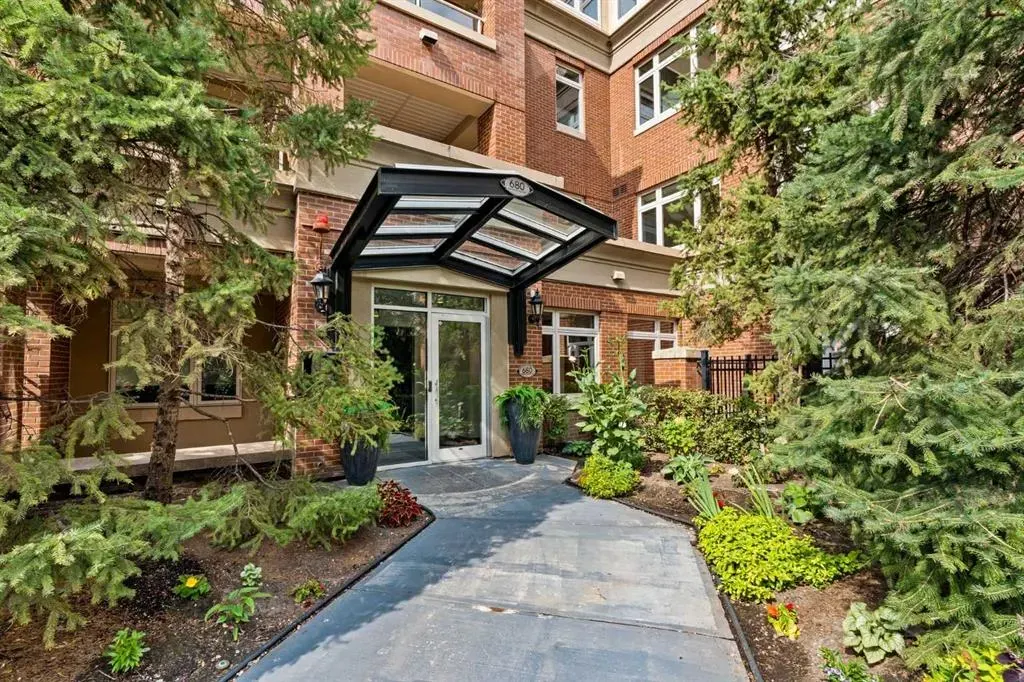 680 Princeton Way SW, #202