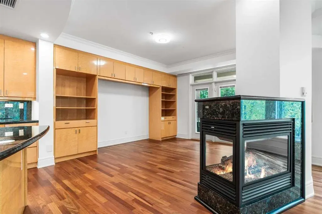 680 Princeton Way SW, #202