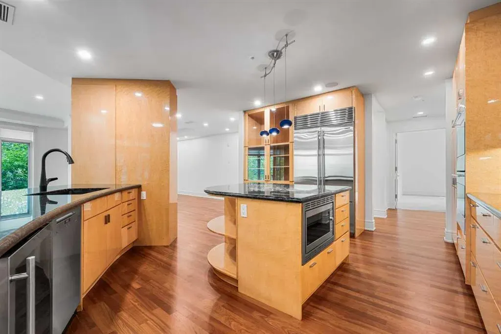 680 Princeton Way SW, #202