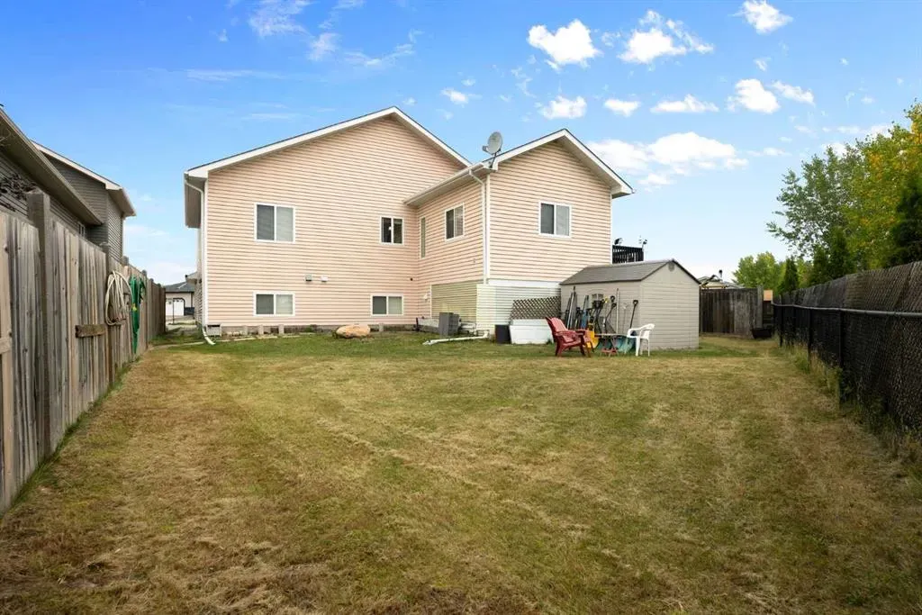 169 Fisher Crescent