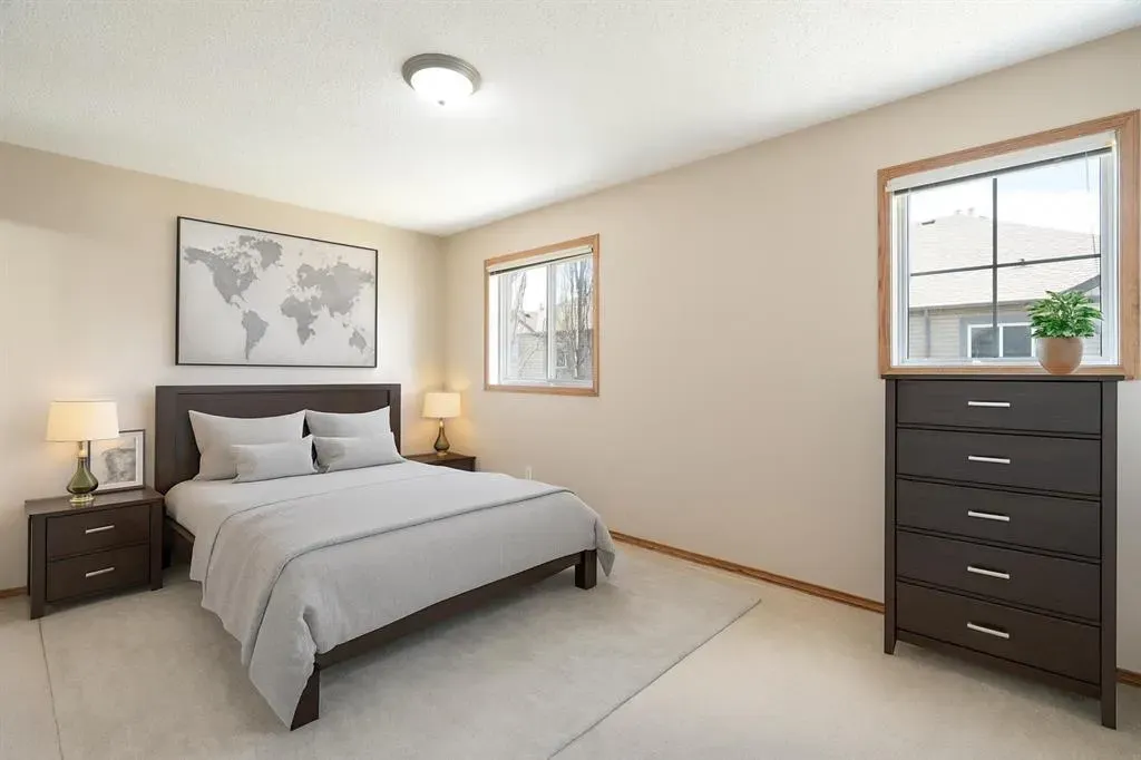 73 Saddletree Court NE