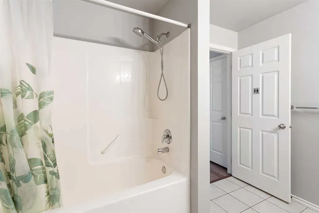 6608 42 Street, #207B