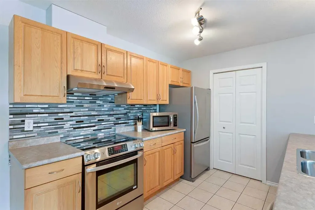 6608 42 Street, #207B