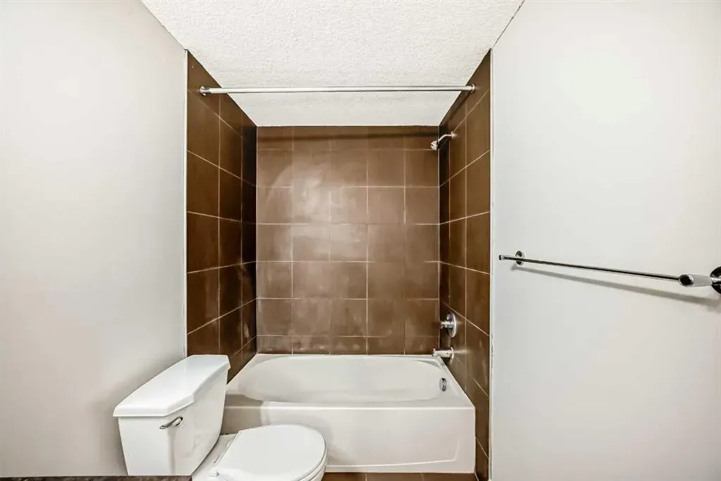 7110 80 Avenue NE, #107