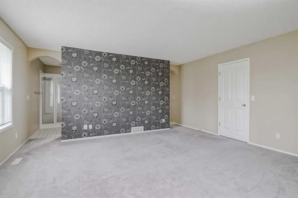 375 Douglas Glen Gardens SE