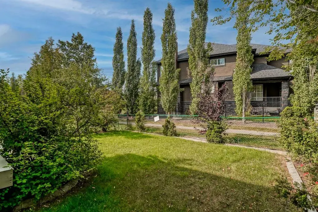 375 Douglas Glen Gardens SE