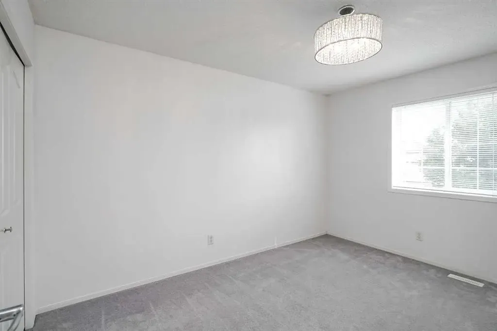 375 Douglas Glen Gardens SE