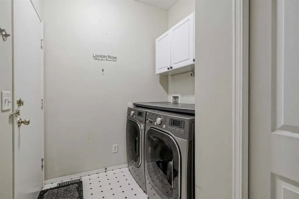 375 Douglas Glen Gardens SE