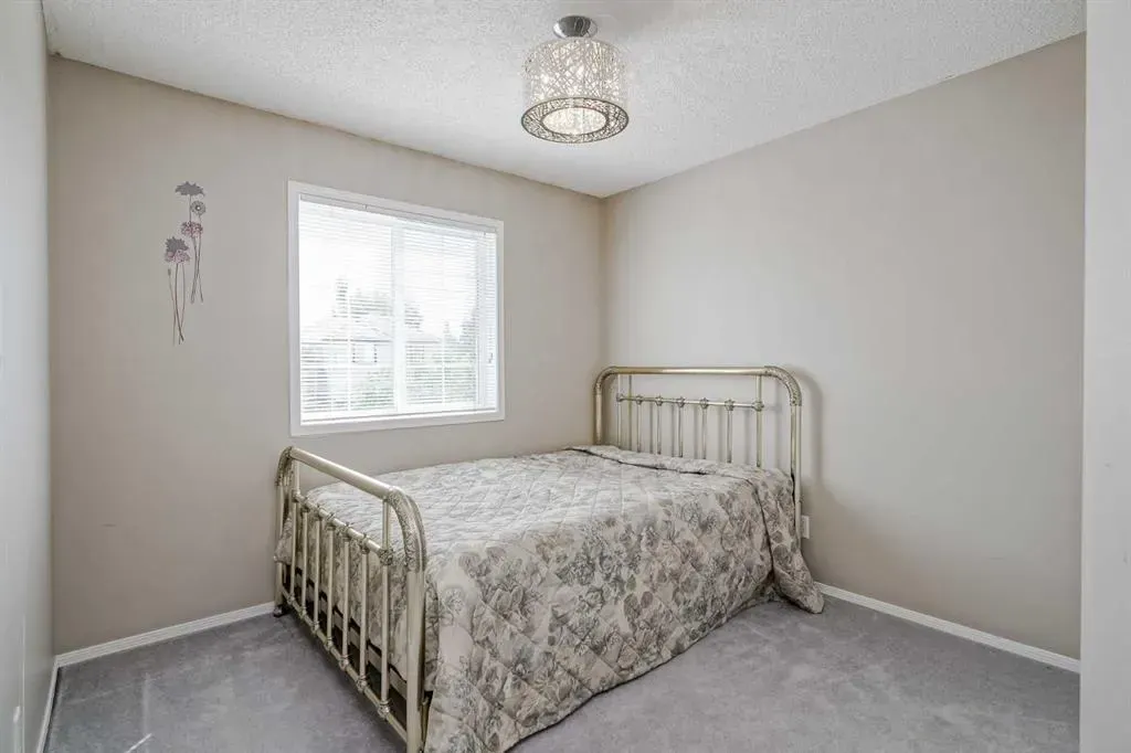 375 Douglas Glen Gardens SE