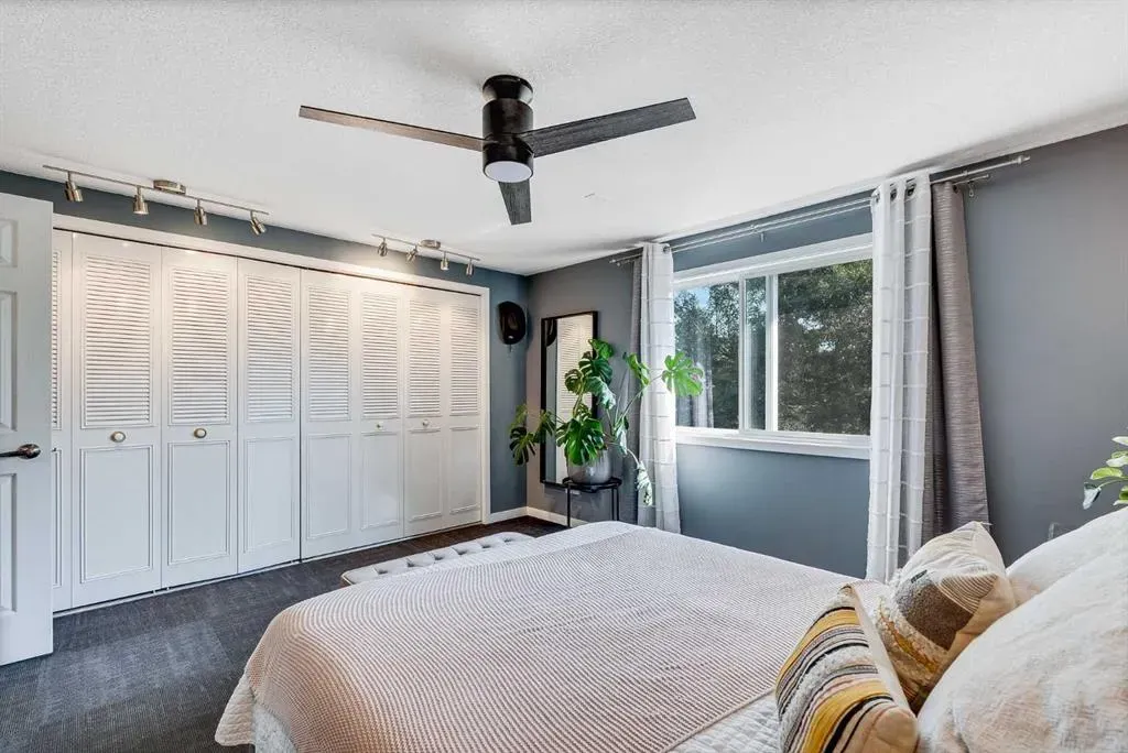 330 Canterbury Drive SW, #90