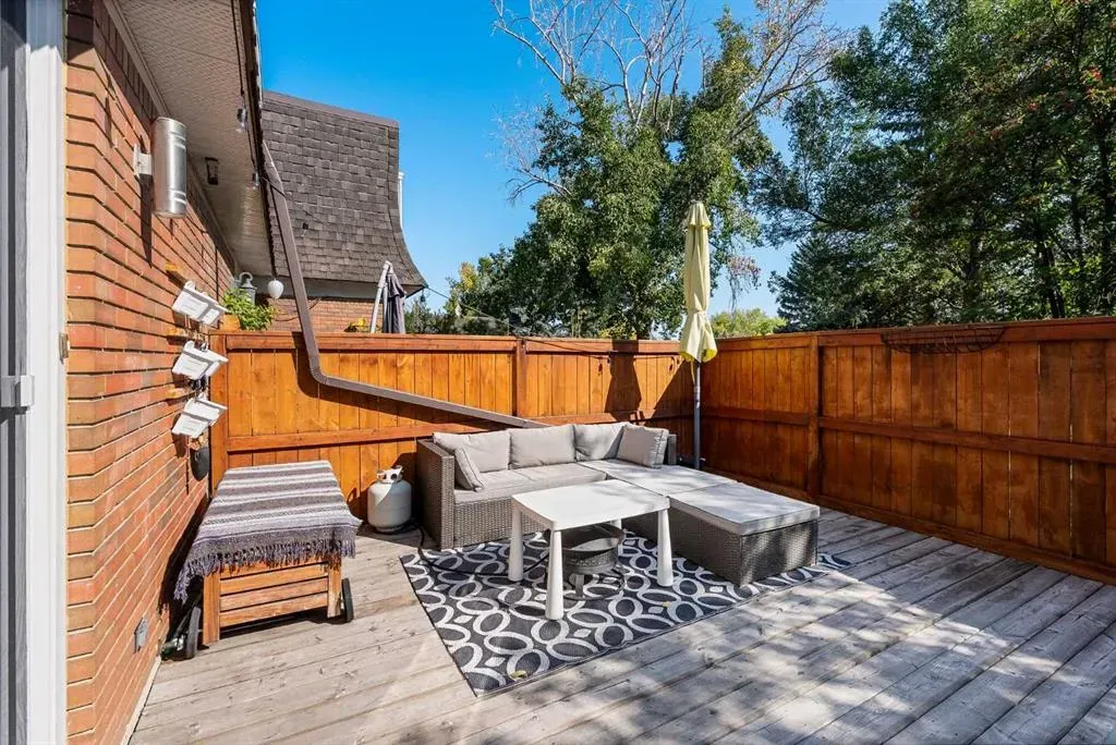 330 Canterbury Drive SW, #90
