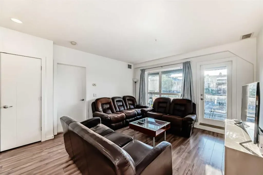 1629 38 Street SW, #102