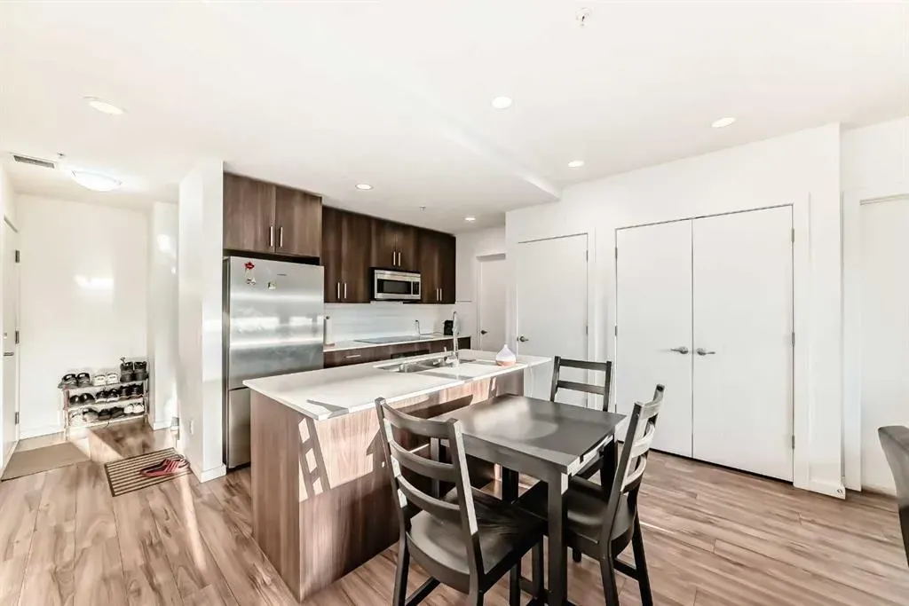 1629 38 Street SW, #102