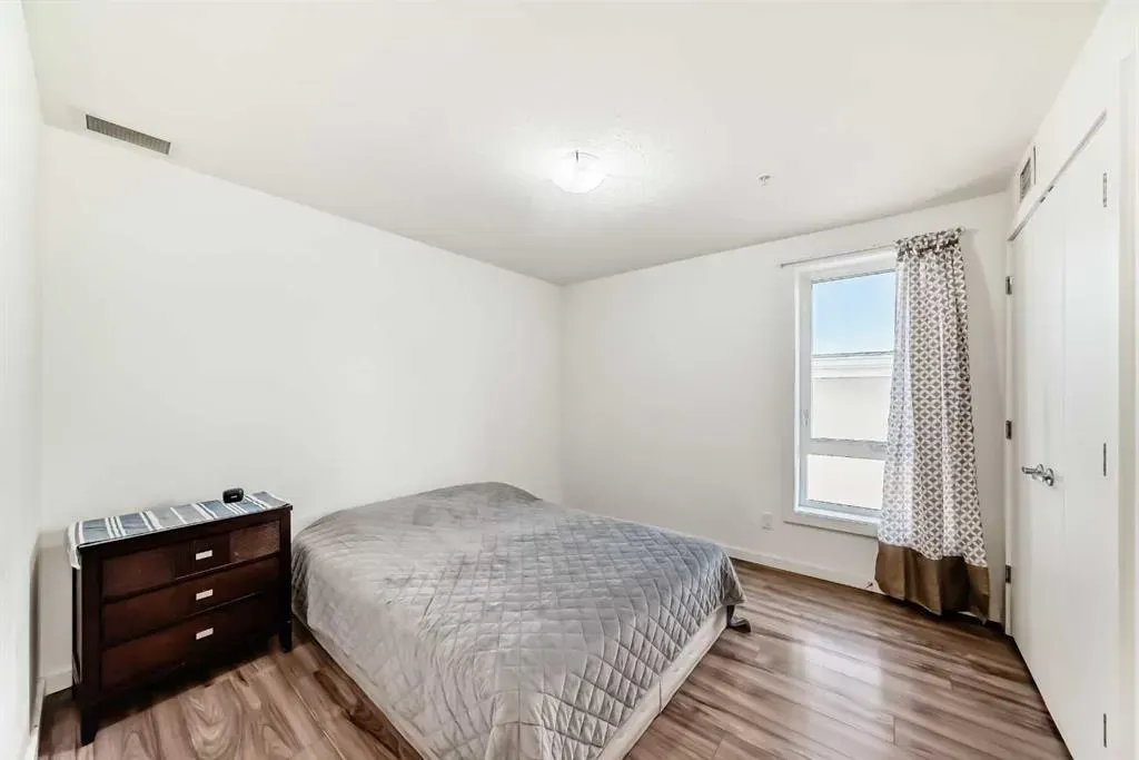 1629 38 Street SW, #102