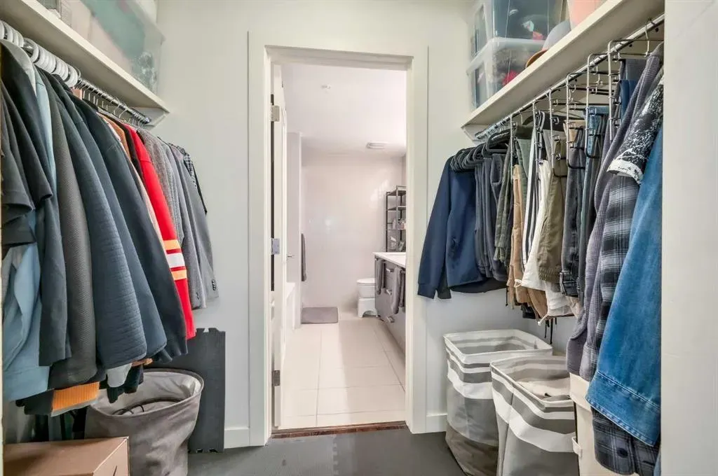 1029 15 Avenue SW, #202