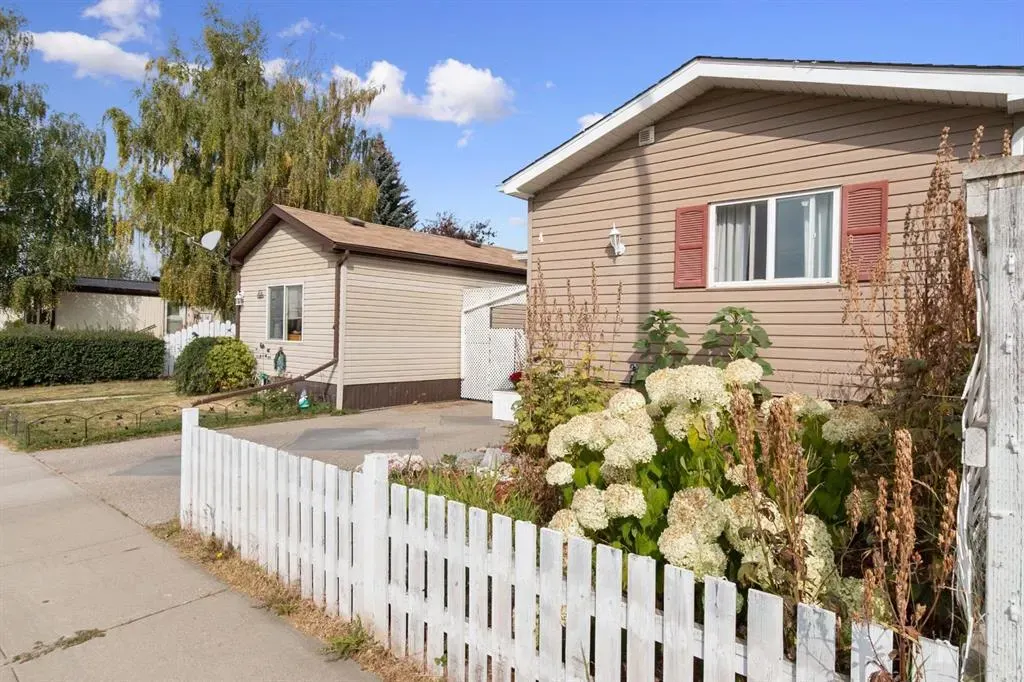 4 Birch Close
