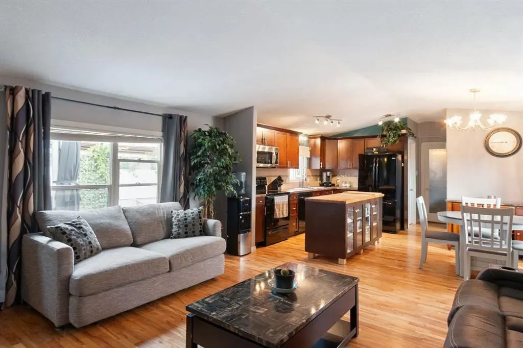 4 Birch Close