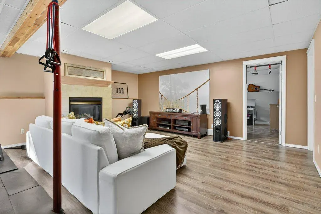 292185 264 Township