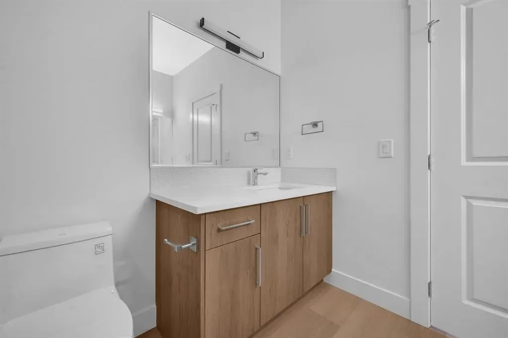 426 13 Avenue NE, #2