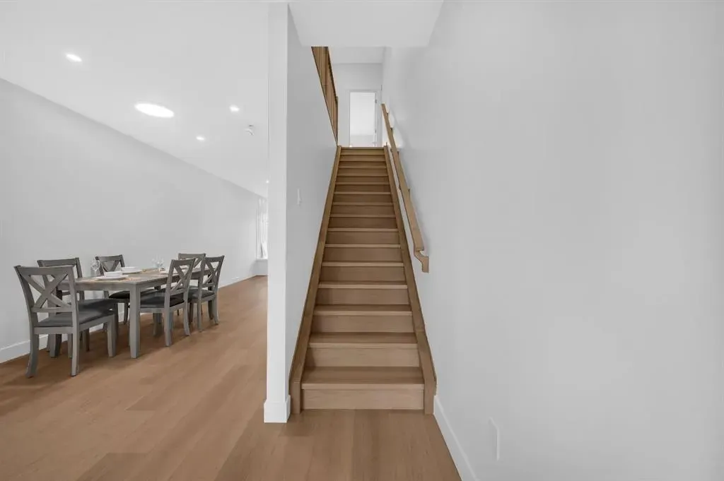 426 13 Avenue NE, #2