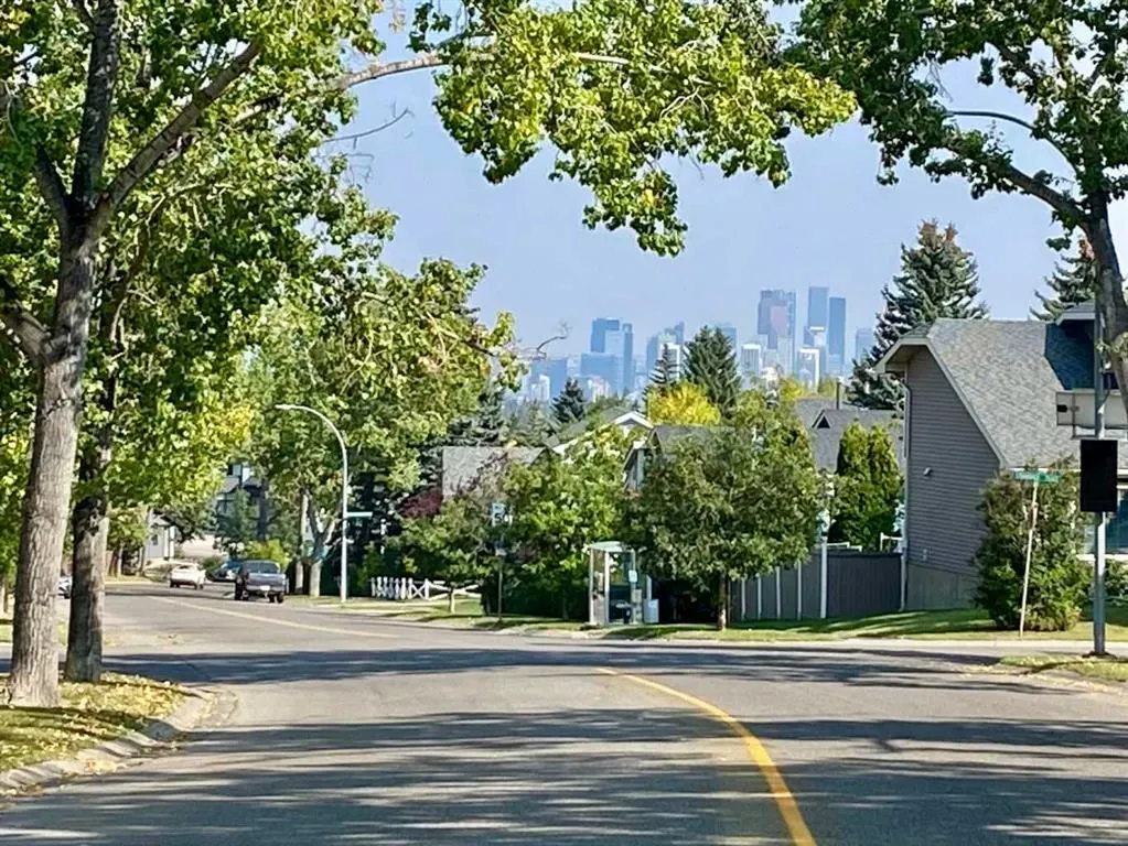 488 Strathcona Drive SW