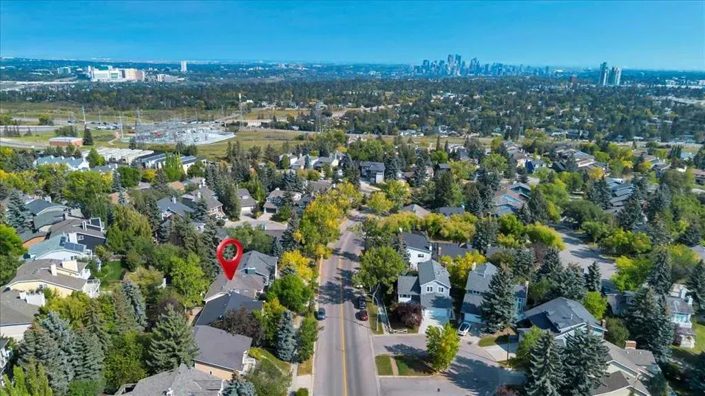488 Strathcona Drive SW