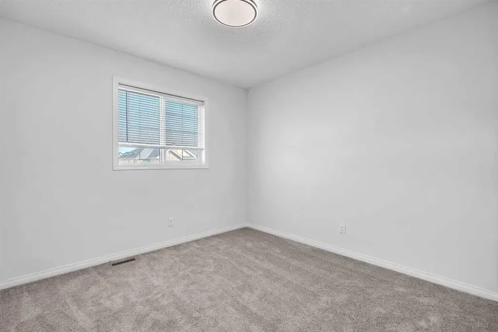 176 Skyview Point Road NE