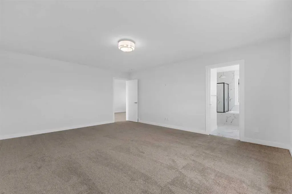 100 Corner Glen Manor NE