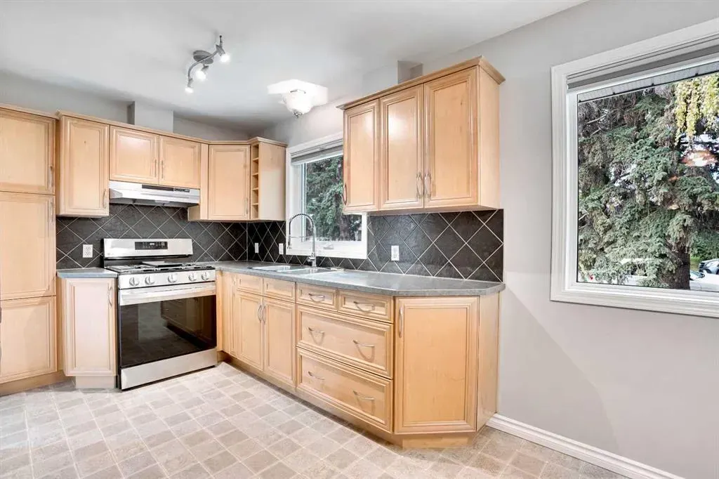 88 Westwood Drive SW