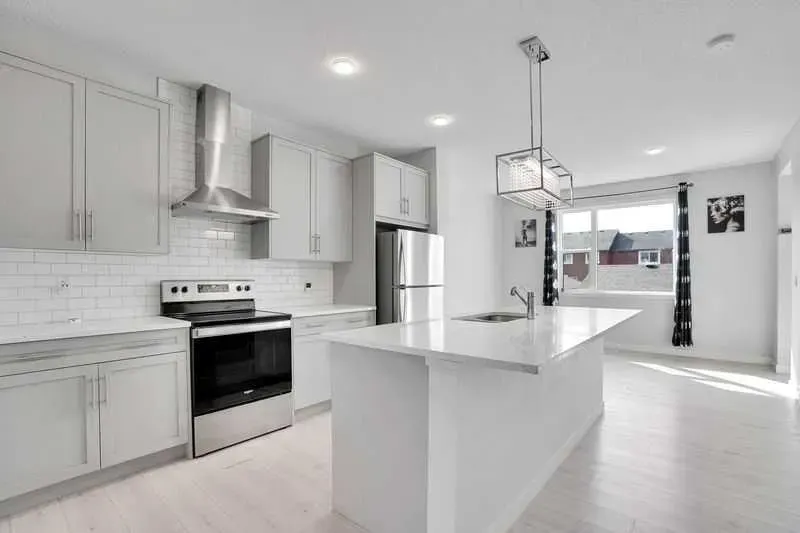 143 HIGHVIEW Gate SE