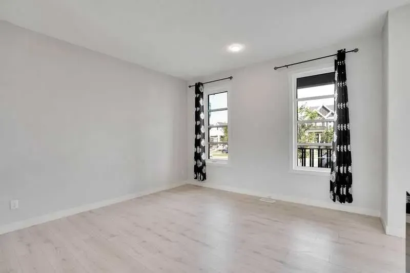 143 HIGHVIEW Gate SE
