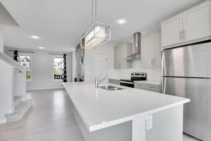 143 HIGHVIEW Gate SE