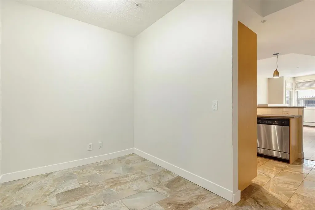 315 24 Avenue SW, #111