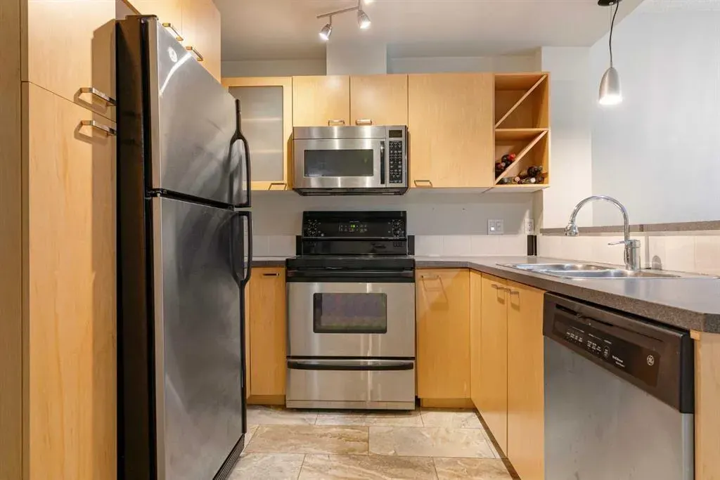 315 24 Avenue SW, #111