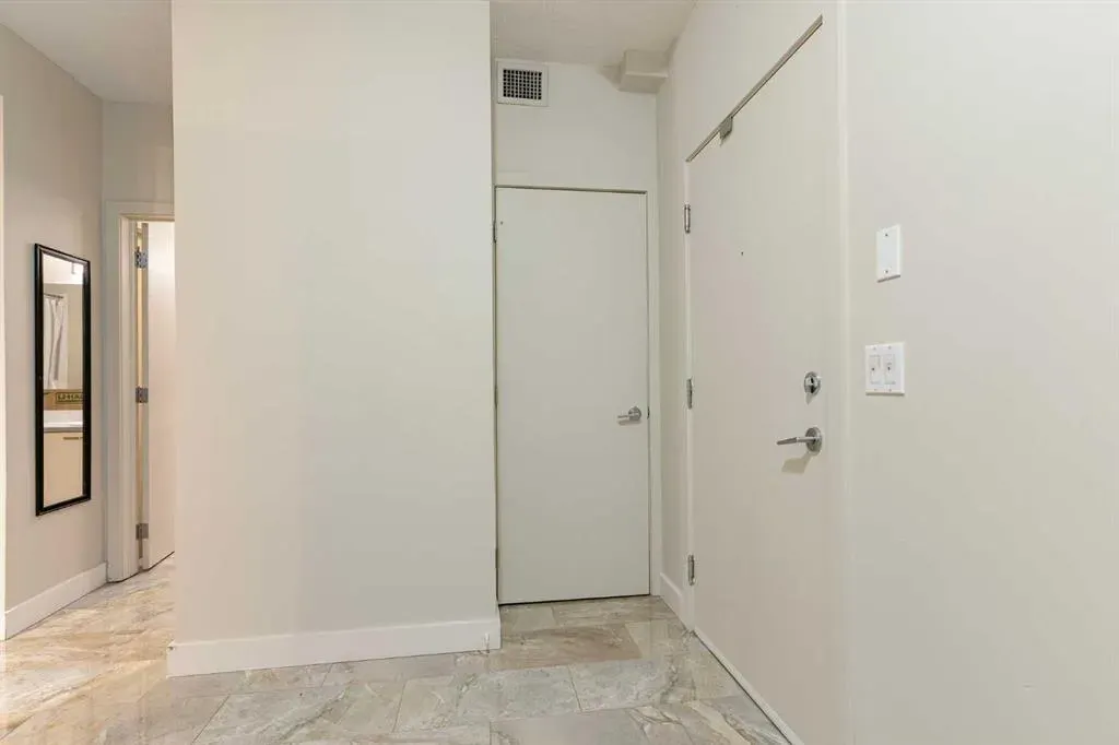 315 24 Avenue SW, #111