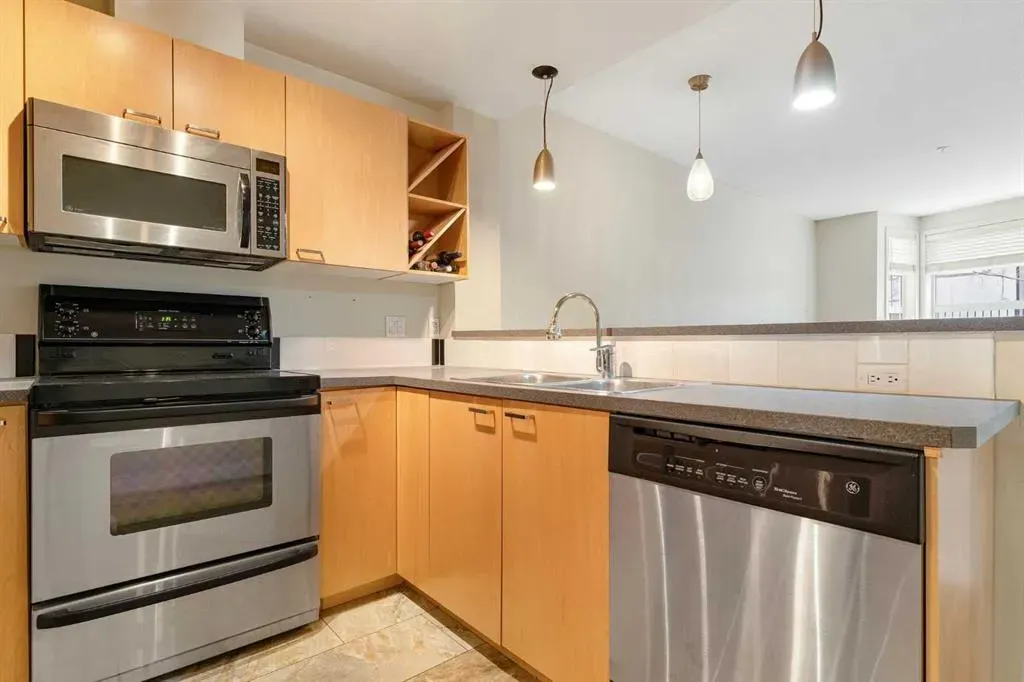 315 24 Avenue SW, #111