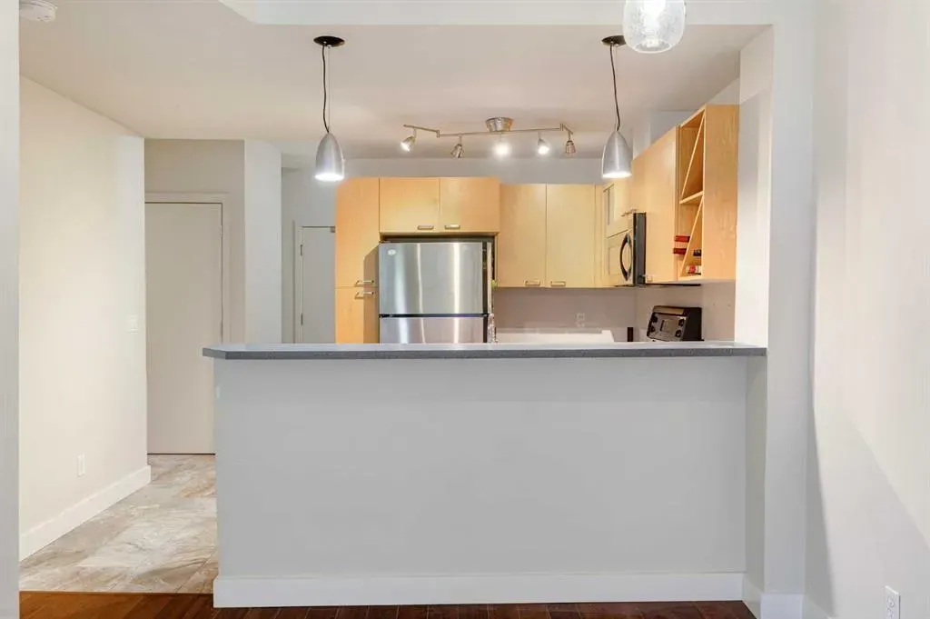 315 24 Avenue SW, #111