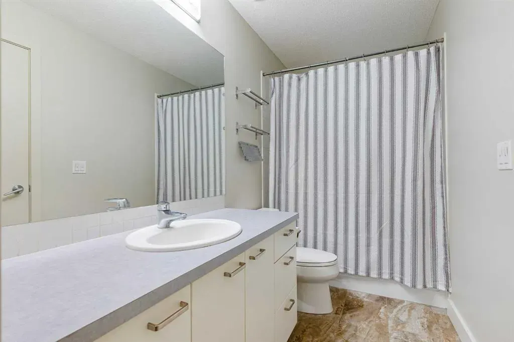 315 24 Avenue SW, #111