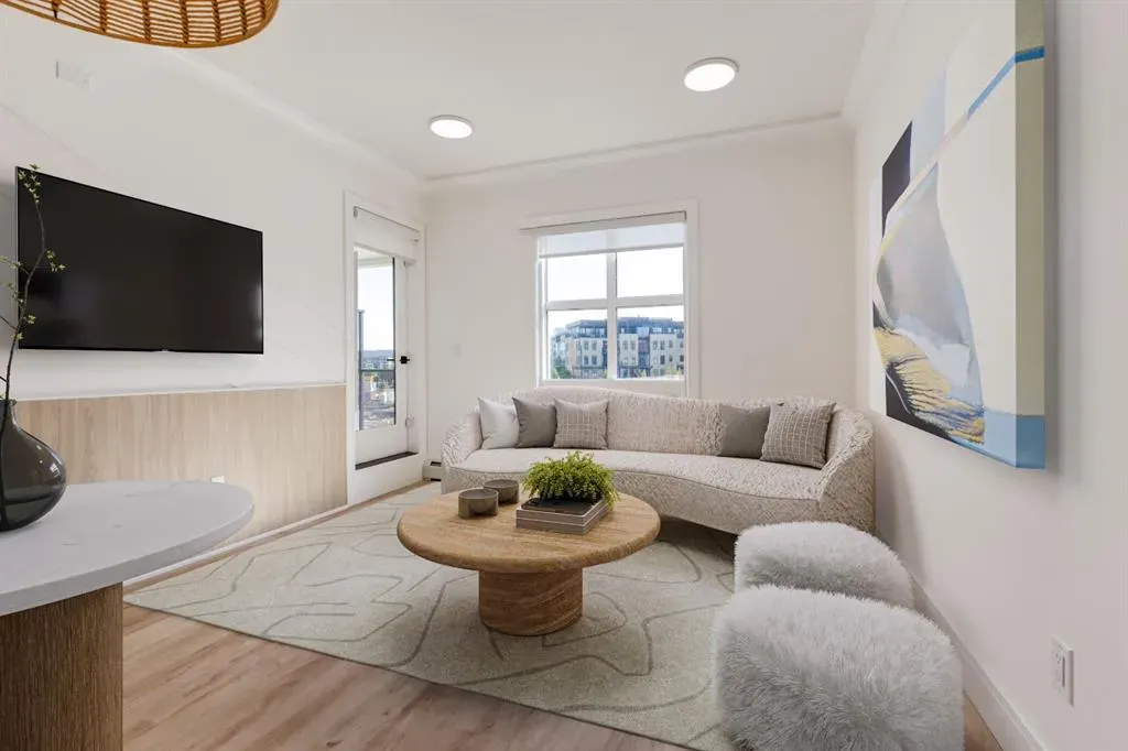 4270 Norford Avenue NW, #2111