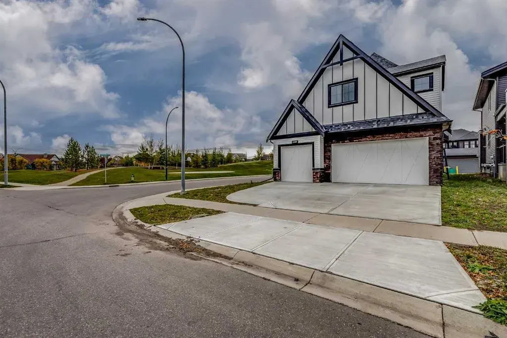 1209 Coopers Drive SW