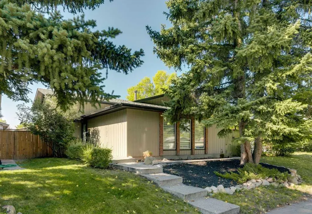 415 Midridge Drive SE