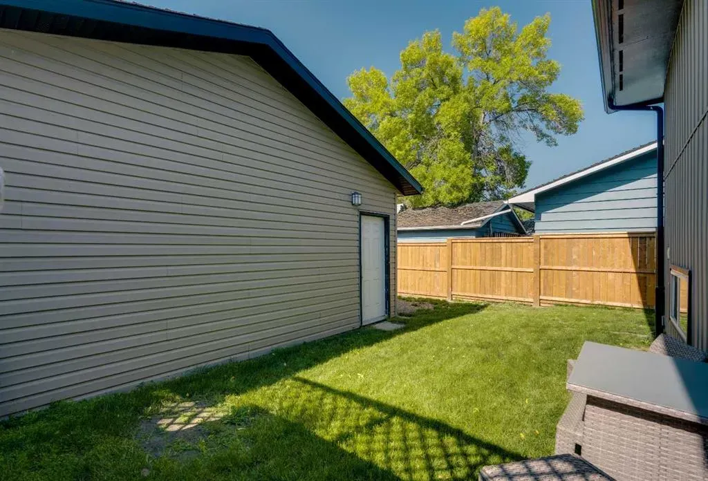 415 Midridge Drive SE